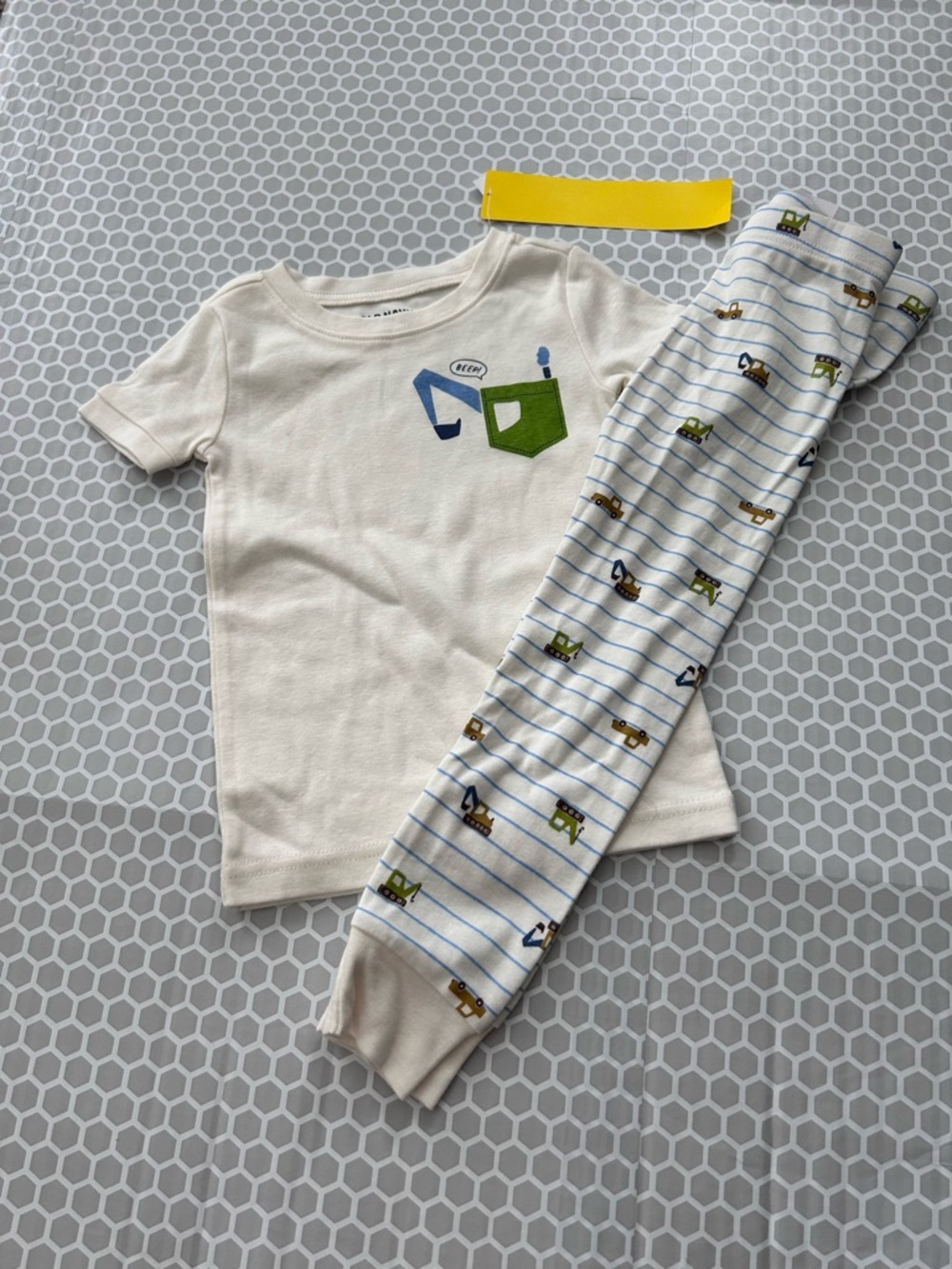 NWT Old Navy Cream Pajama Set with Green Pocket and Blue Stripe Pants Size 3T